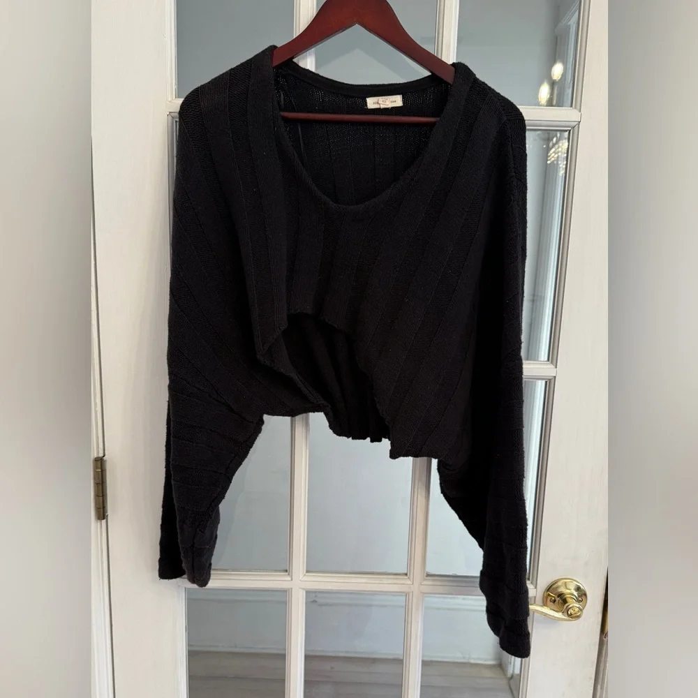UO SILENCE + NOISE Women's Black Knit V-Neck Dolman Sleeve Cropped Sweater